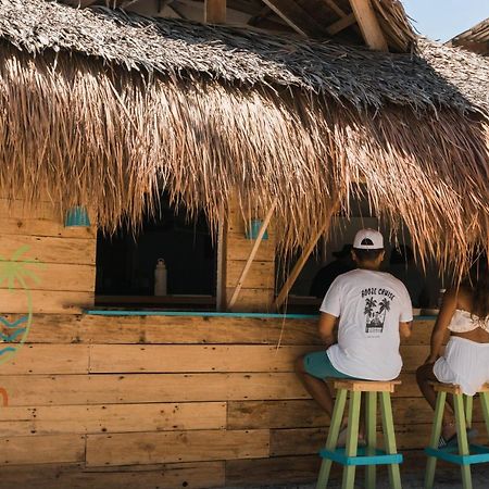 Kanto Hostel Siargao Хенерал Луна Екстериор снимка